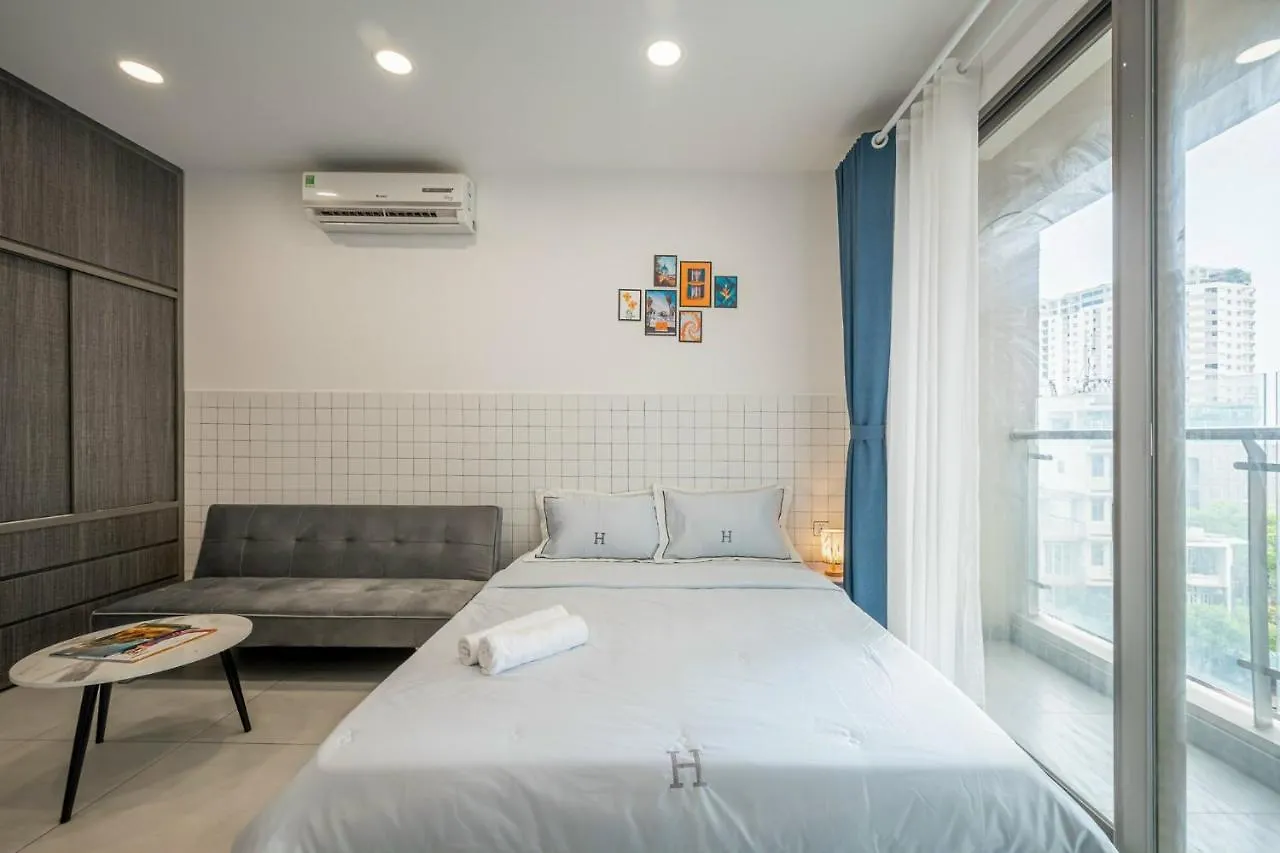 Masteri Millennium Balcony Apartment - District 4 Ho Chi Minh City Vietnam